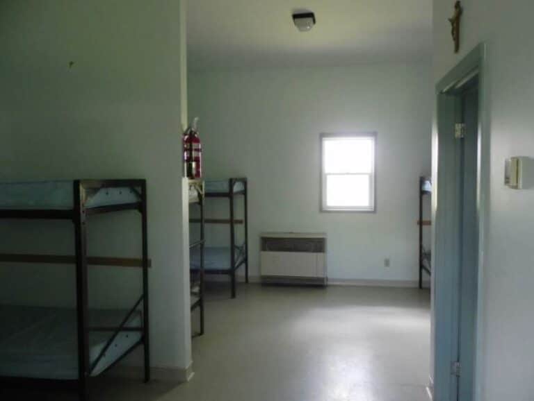 Rentals 5 Dorm Bunk Beds