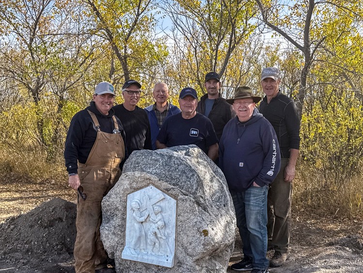 Knights gathered around a granite station, planning the next steps.